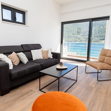 Apartments Suzy ชิเบนิก ภายนอก รูปภาพ
