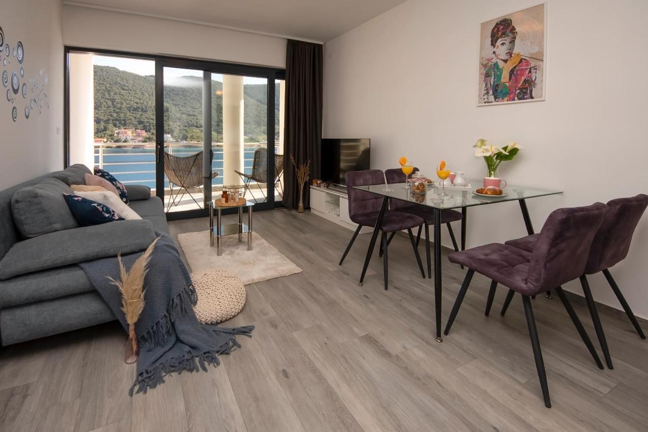 Apartments Suzy ชิเบนิก ภายนอก รูปภาพ