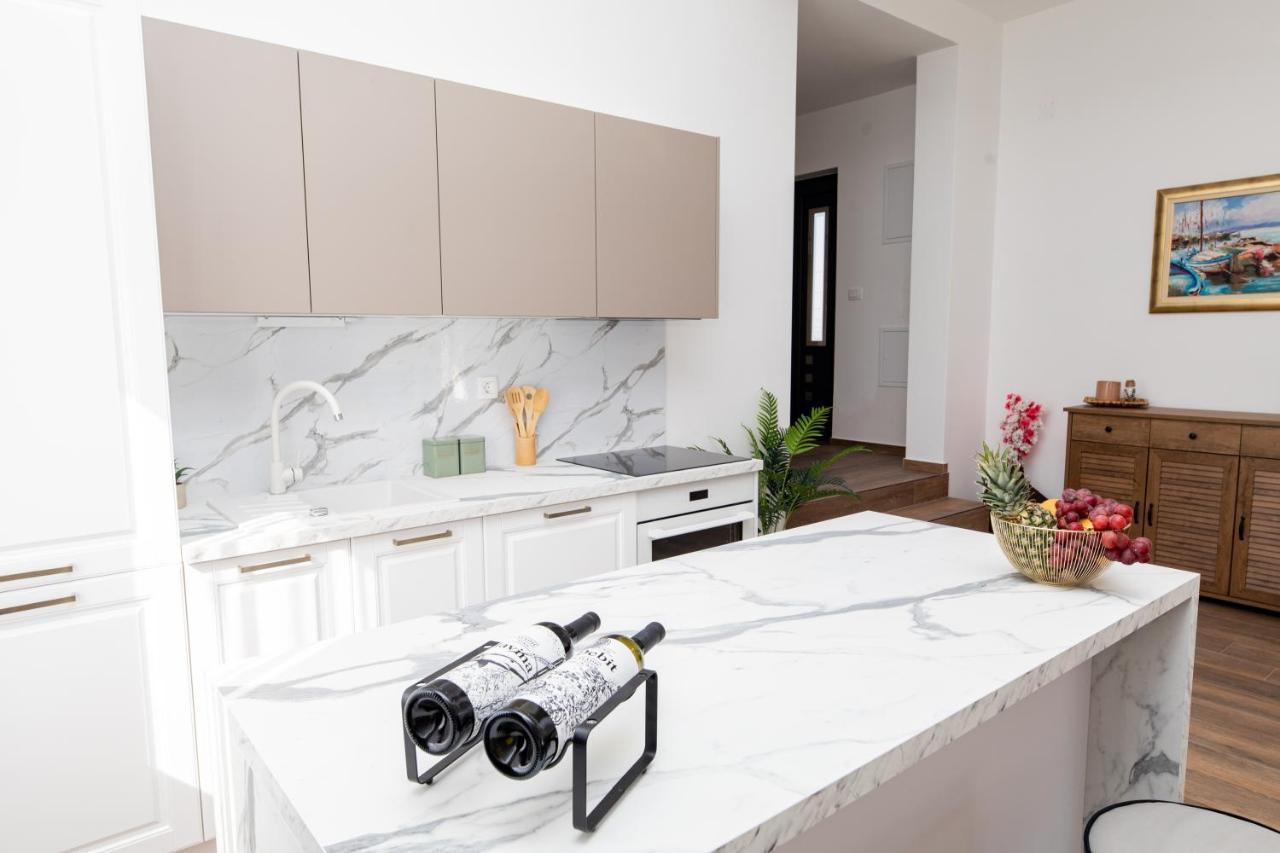 Apartments Suzy ชิเบนิก ภายนอก รูปภาพ