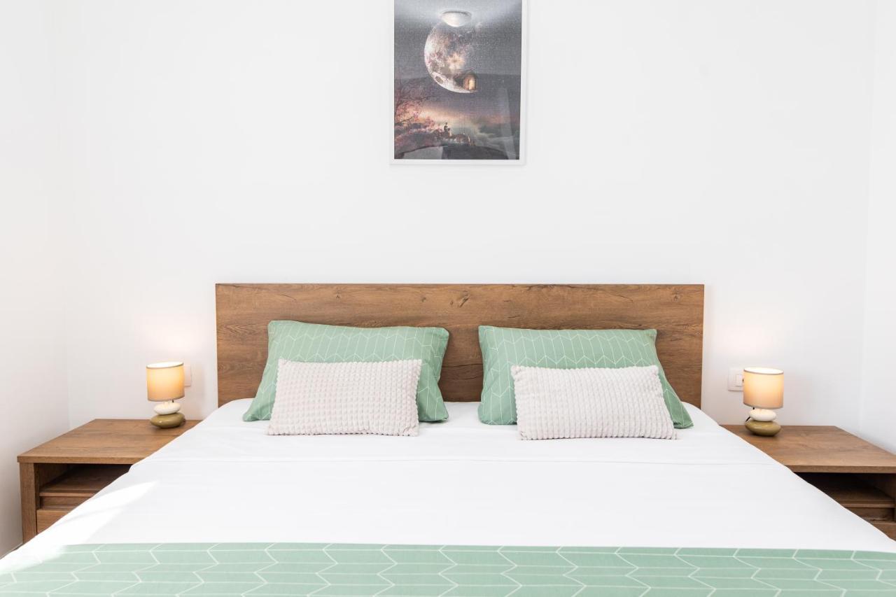 Apartments Suzy ชิเบนิก ภายนอก รูปภาพ